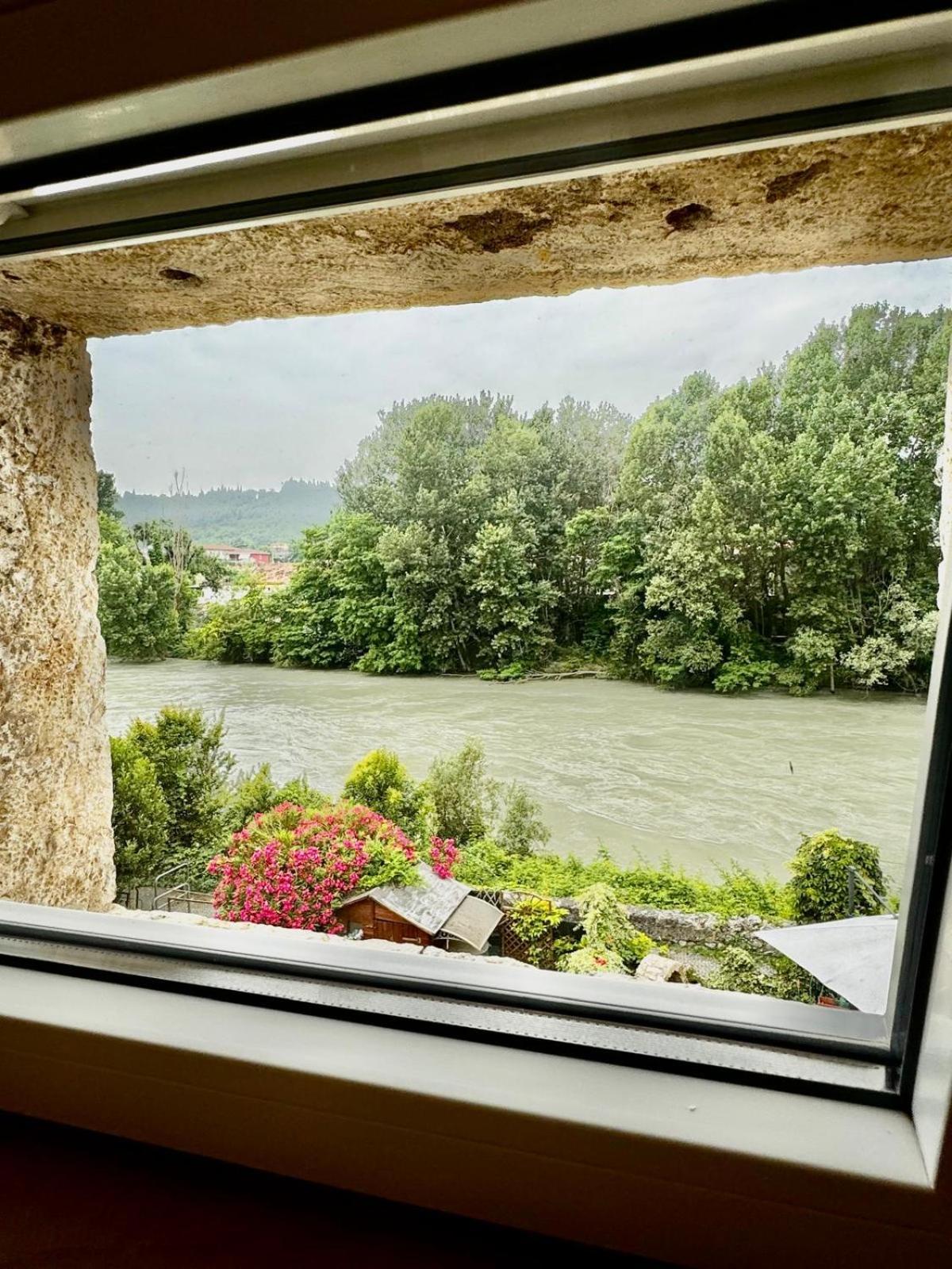 Valpolicella River * Ponton